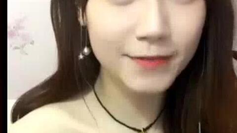 女主播睡前视频在线观看,女主播带你进入梦境般的直播时光