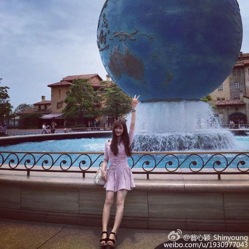 翁心颖生活照,捕捉日常中的优雅瞬间