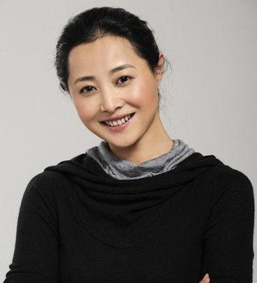 王玲萍个人资料,才华横溢的艺术家，人生轨迹与成就综述